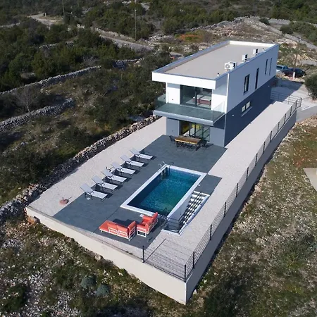 Grey With Heated Pool * Vinišće