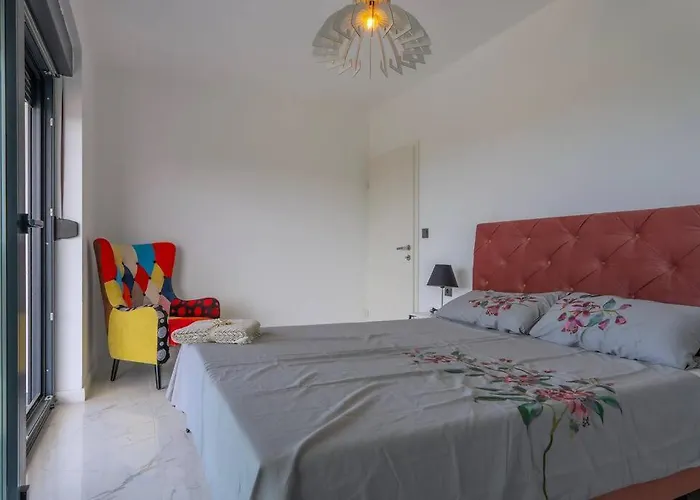 Villa Grey With Heated Pool *