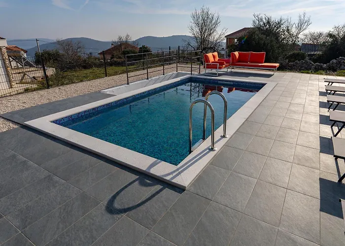 Grey With Heated Pool Villa Vinišće
