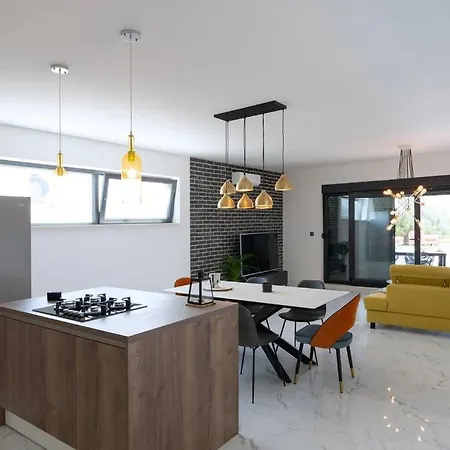 Villa Grey With Heated Pool