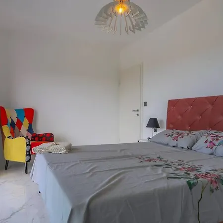 Вилла Grey With Heated Pool *