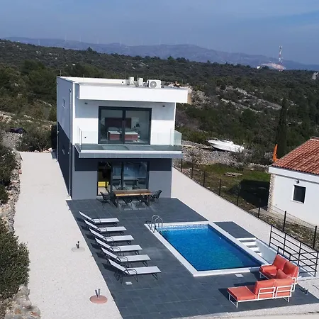Grey With Heated Pool Villa *