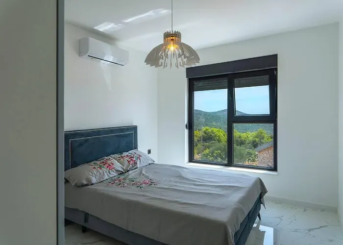 Villa Grey With Heated Pool Vinišće