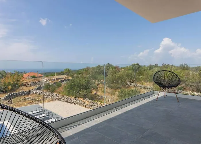 Grey With Heated Pool *